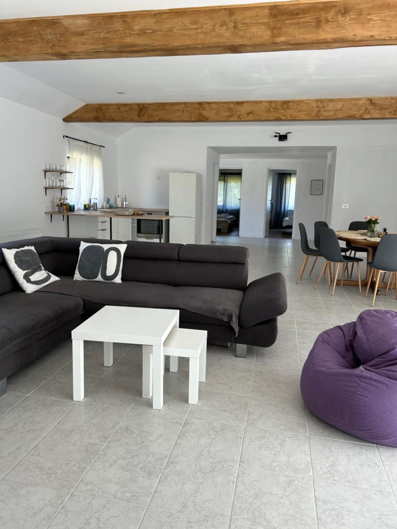 Cottage Bytheriver Arpasu de Sus Bagian luar foto