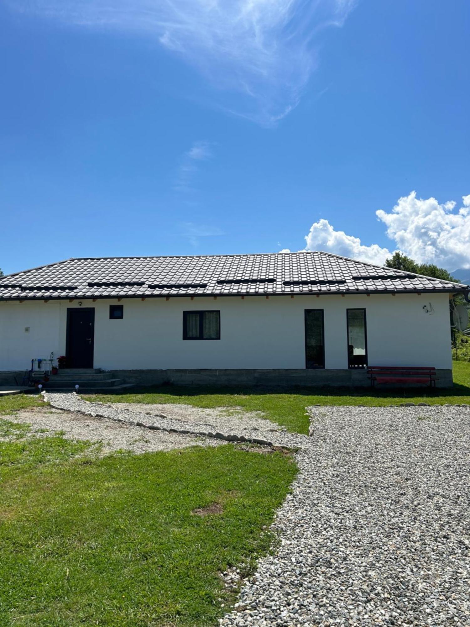 Cottage Bytheriver Arpasu de Sus Bagian luar foto